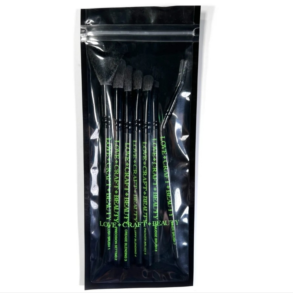 NIP! Love - Craft - Barrow 7pc makeup brush set